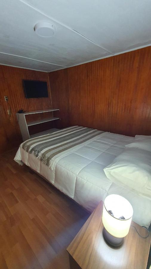 Hostal El Baltico Castro Extérieur photo